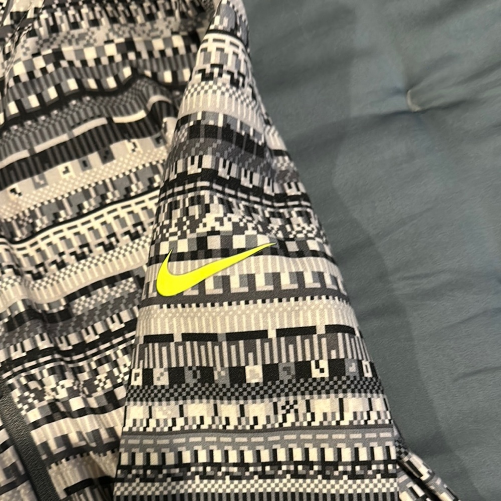 Nike Women's Sweater - Black, Gray, White, Yellow - Picture 3 of 5